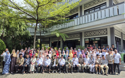 Halal Bihalal MTsN 2 Kota Bandung Pererat Kebersamaan Keluarga Besar Madrasah